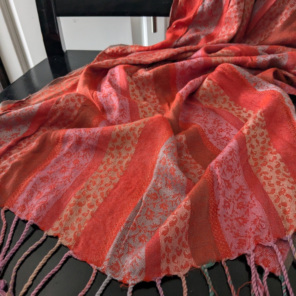 Gorgeous M.S. Manish Shawls Bohemian - Picture 3 of 11